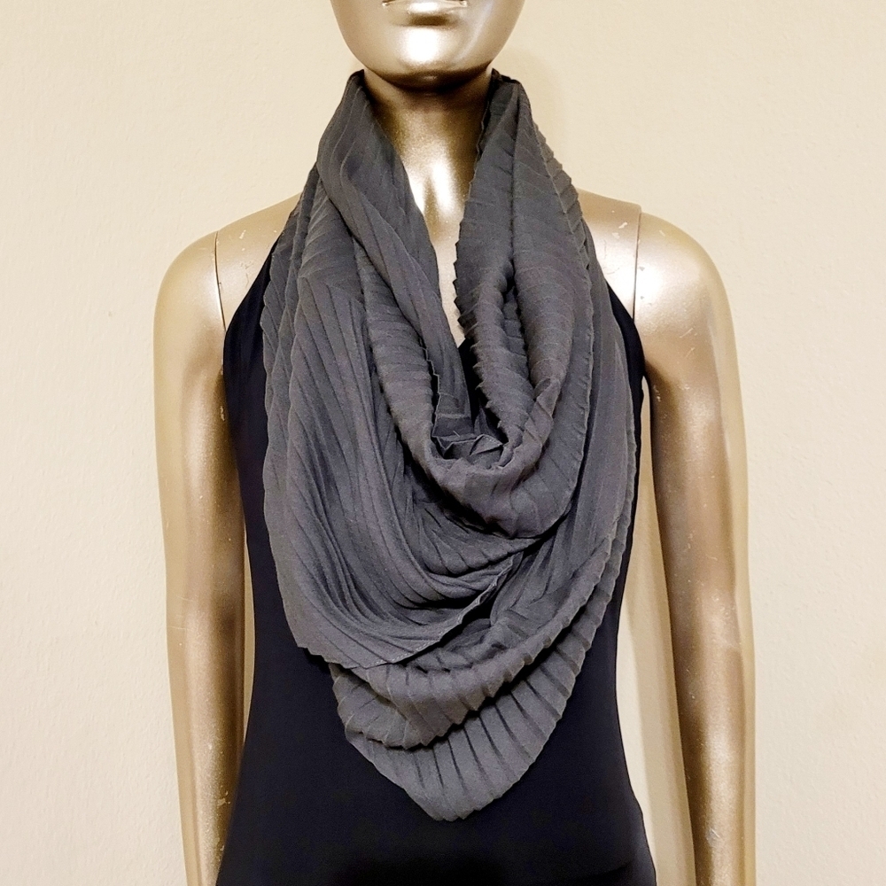 SET OF 4 SCARVES - Picture 8 of 16